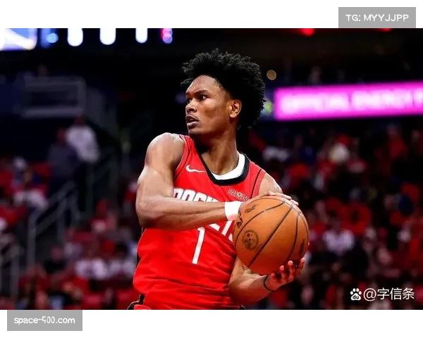 火箭加时险胜国王：年轻后卫阿门·汤普森关键抢断锁定胜局。